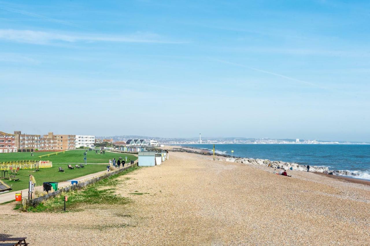 Amazing Beach Apartment Lancing Exteriér fotografie